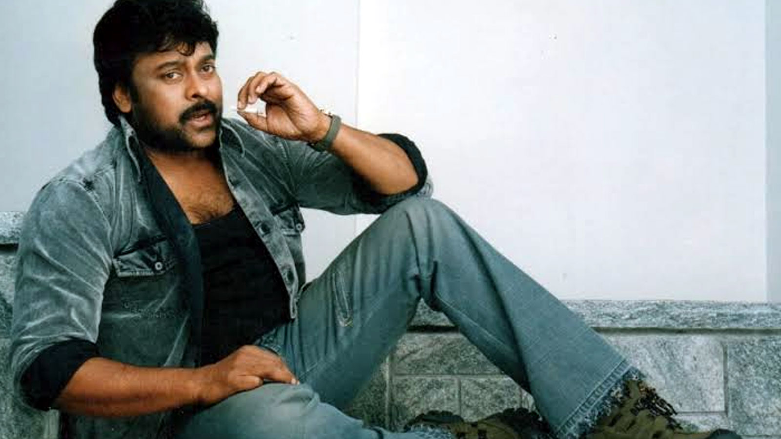 చిరు అంటే.. 90s ఊపు.. జెన్జీకి వైబ్!