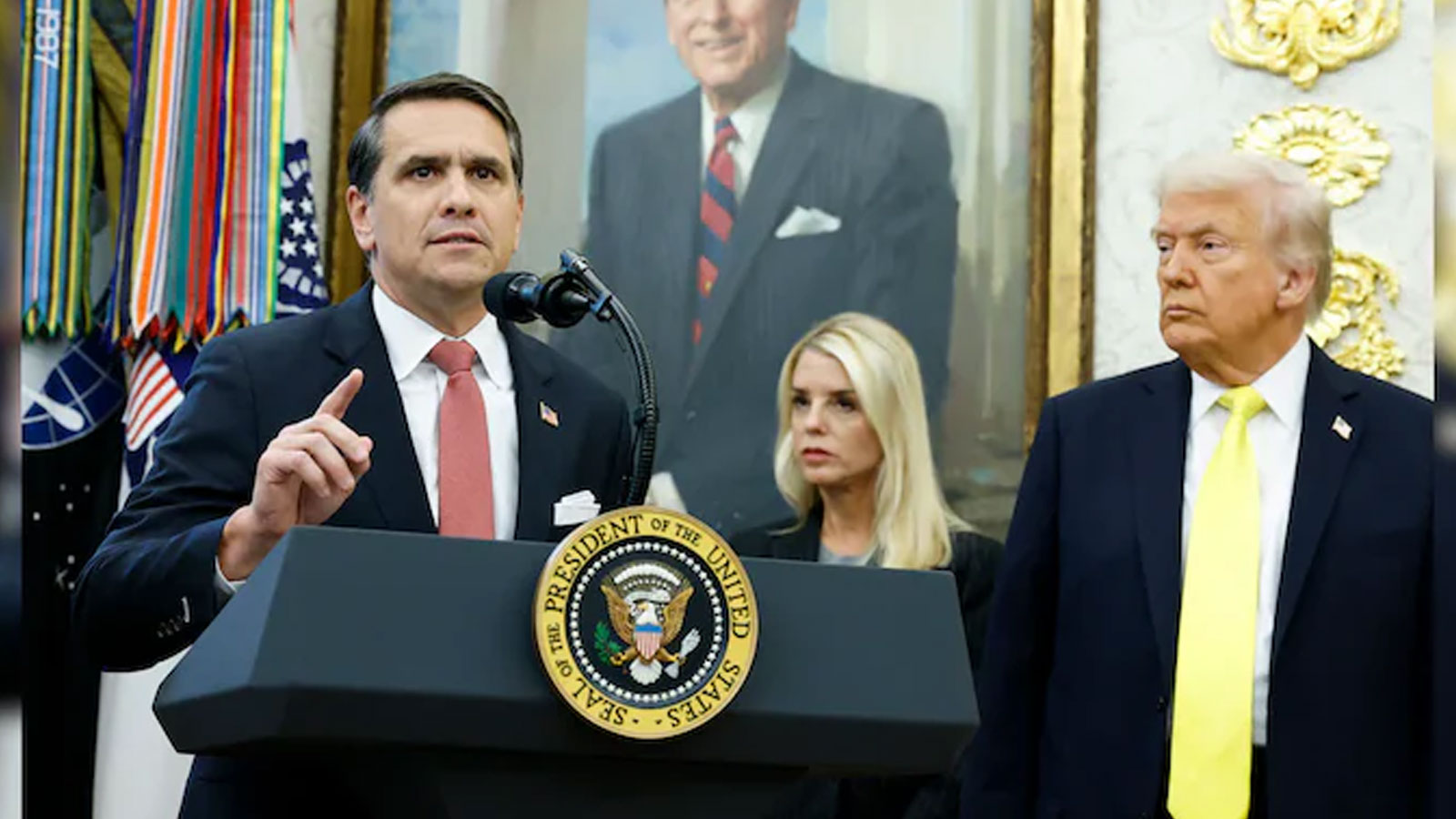 Senate Confirms Todd Blanche As Us Attorney General In Narrow 50 49 Vote 