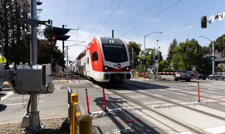 Palo Alto Officials Consider Narrowing Rail Grade Separation Focus To Charleston Road Due To High Costs 