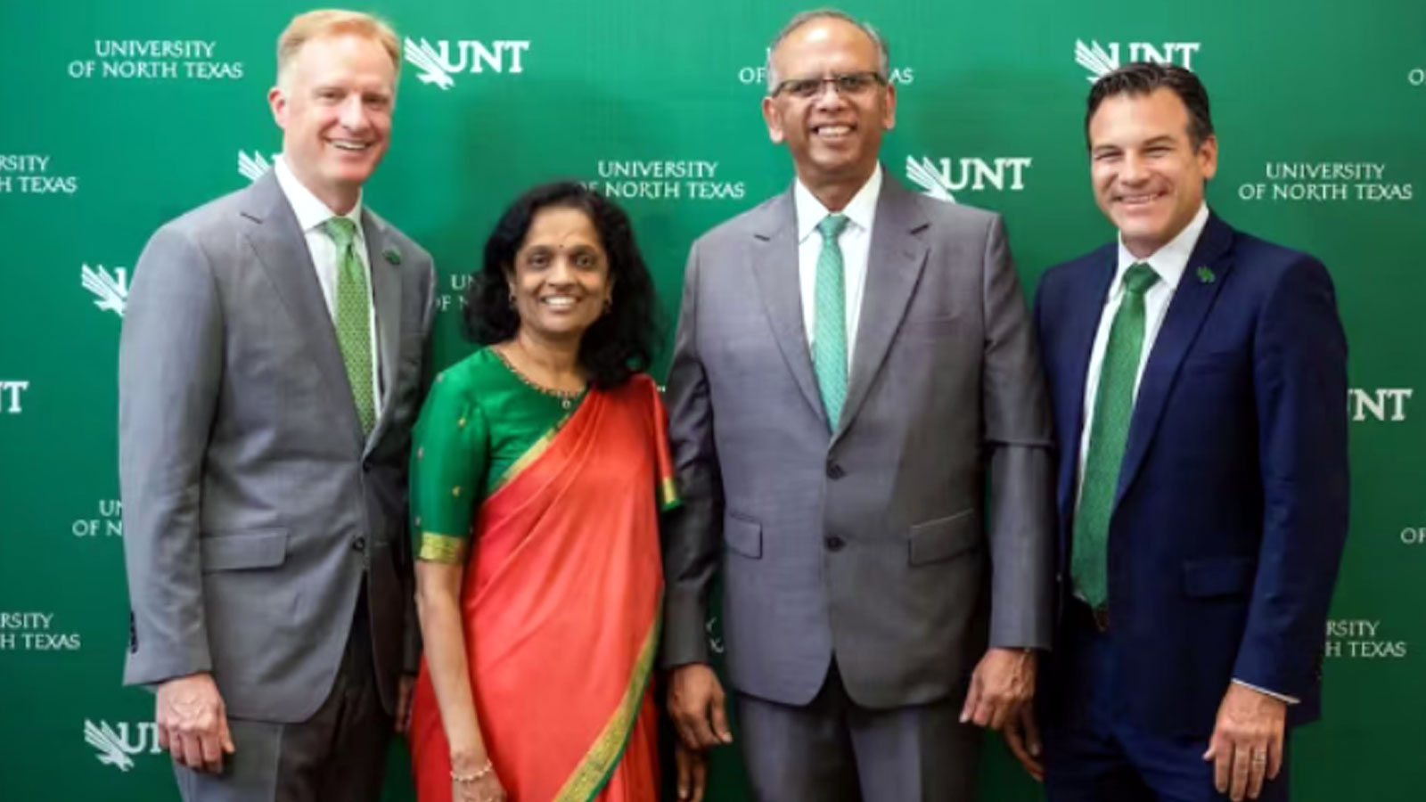 From Kurnool To Ais Future Indian Origin Couple Gifts 20 Million To Us University In Telugu 